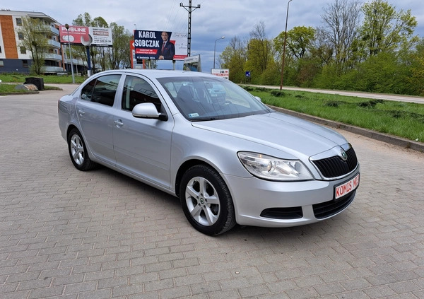 Skoda Octavia cena 22900 przebieg: 257000, rok produkcji 2011 z Szydłowiec małe 407